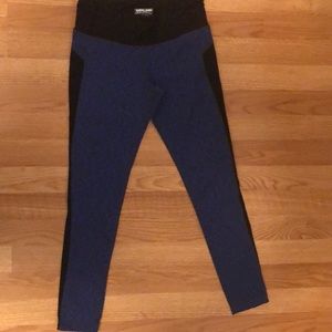 Brand new, never worn Kirkland yoga leggings!
